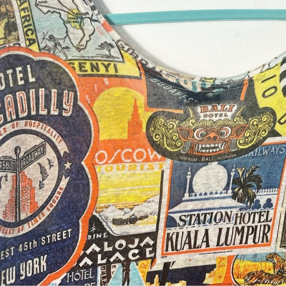 PRINTED ARTWORKS B A Travel Printed lightweight V-neck Linen blend oversized top - Picture 6 of 9